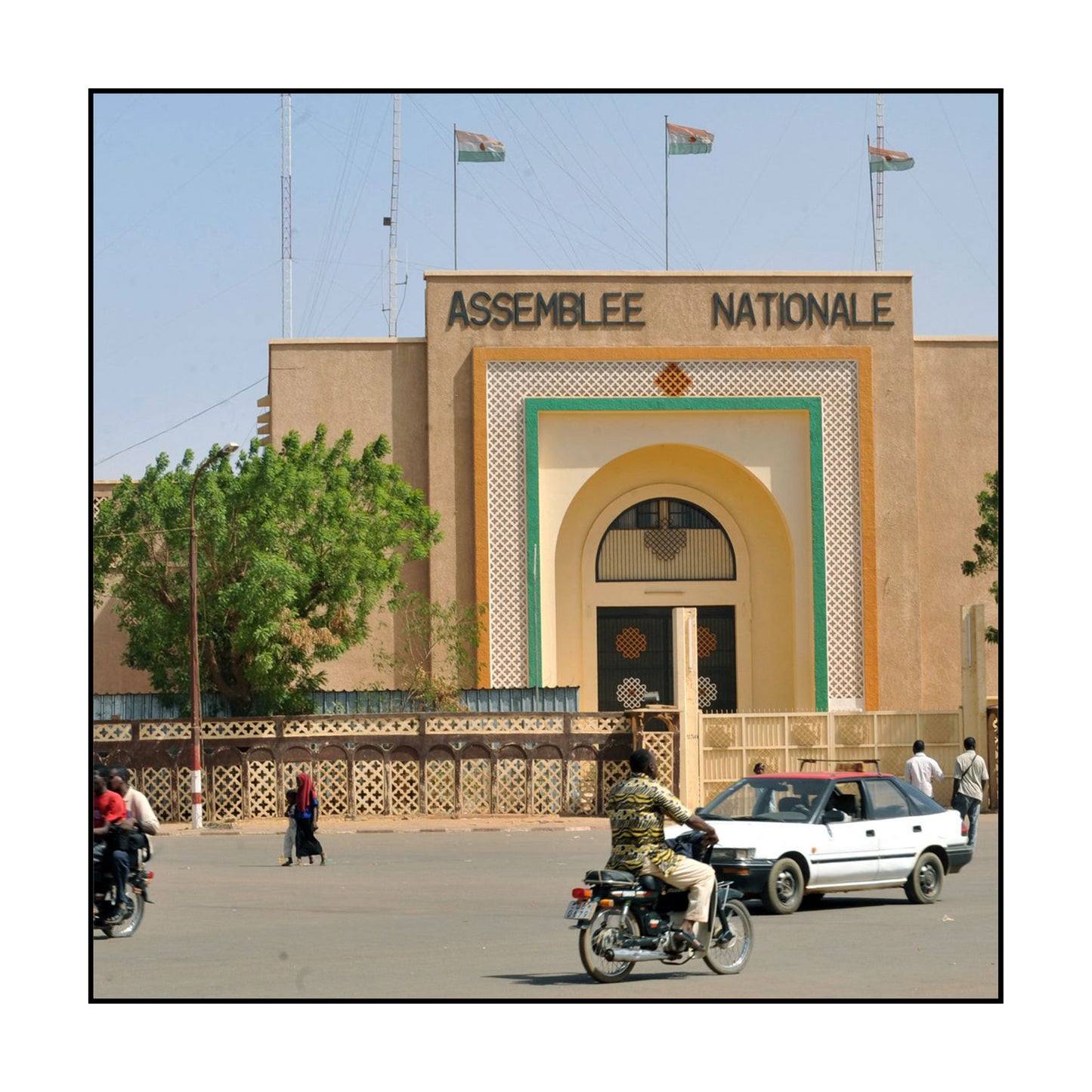 T-SHIRT NIGER / OUTSIDE